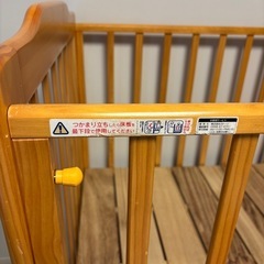 カトージ KATOJIハイシートベビーベッドナチュラル レギュラーサイズの画像