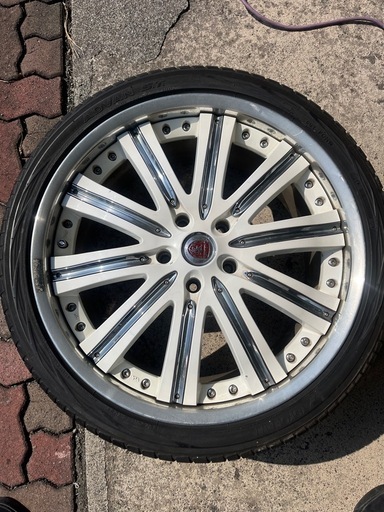 車のパーツ CLUBLINEA  295/30R22 10J