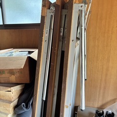 4月6日(月)に3段タンスやパイプテーブル(大きめ)を引取出来る方にお譲りしますの画像