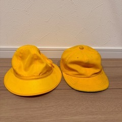 長袖ポロシャツ　通学帽子の画像