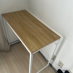 ミニマリストデスク、簡単組み立て の画像
