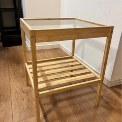 IKEA サイドテーブルの画像
