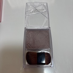 エトリエローズ　アイシャドウ　セザンヌ　　シェーディングの画像