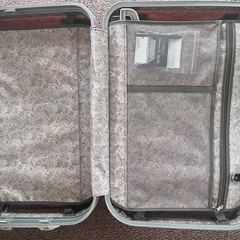 キャリーケース   スーツケース              の画像