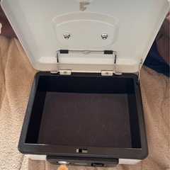 家庭よう小さい金庫の画像