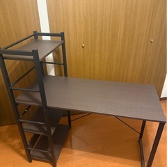 ニトリ　棚つきデスクの画像