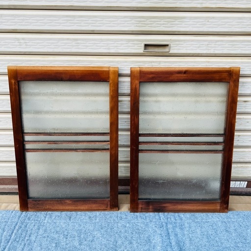 昭和レトロ ガラス建具 2枚セット 縦格子 星柄 型板ガラス 窓枠 古道具