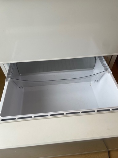 冷蔵庫(AQUA-27N2) 内容量272リットル
