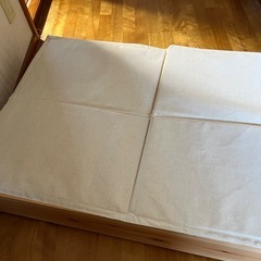 無印良品　　シングルベッドとベッド下キャスター付き収納の画像