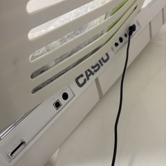 楽譜　マイク付き　カシオ LK-228 光ナビゲーションキーボード 電子ピアノ の画像