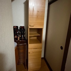 隙間収納棚の画像