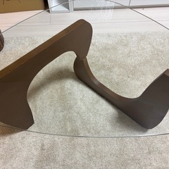 ガラステーブルの画像