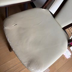 ダイニングテーブル・椅子の画像