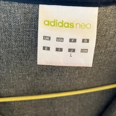 adidas neoのナイロンパーカー　デニム風の画像
