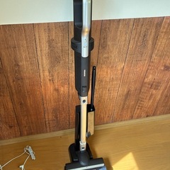 アイリスオーヤマ スティッククリーナーIC-SLDCP6M-N 本体2019年製の画像