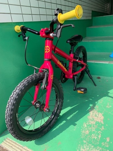 16インチ 子ども用自転車（補助輪付き）
