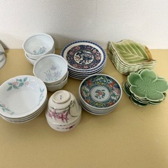 食器類✳︎今だけALL100円✳︎1枚の値段です！の画像