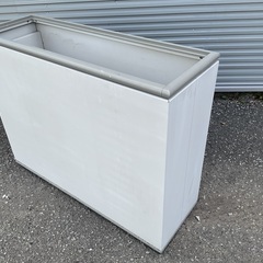 フラワースタンド①  オフィスの仕切り　足隠し　緑化に如何ですかの画像