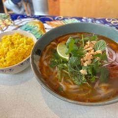 休日一緒にランチやカフェに行きませんか？(25〜35歳くらいの女性)