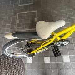 子供用自転車　小学校中学年-高学年向け　26インチ　マウンテンバイク　　イエローの画像