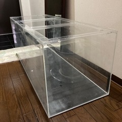 【120cmアクリル水槽 中古 20,000円】の画像