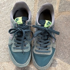 NIKEナイキスニーカー23.5の画像