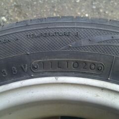 【紋別市発】ダイハツ　純正　アルミホイール　タイヤ付き　４本セット　14×4.5J　インセット +45、PCD 100、4穴小傷汚れあり　夏タイヤ装着トーヨータイヤ155/65R14　2020年製６分目　中古現状品の画像