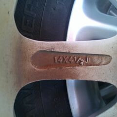 【紋別市発】ダイハツ　純正　アルミホイール　タイヤ付き　４本セット　14×4.5J　インセット +45、PCD 100、4穴小傷汚れあり　夏タイヤ装着トーヨータイヤ155/65R14　2020年製６分目　中古現状品の画像