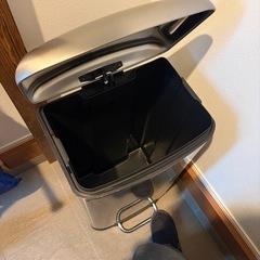 40リットル　ステンレス　ペダル式ゴミ箱の画像