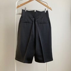 新品　アバハウス　カリテ　サテン　パンツ　ショート　ハーフパンツ　M 38 黒の画像