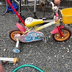 アンパンマン　押し棒付き自転車の画像