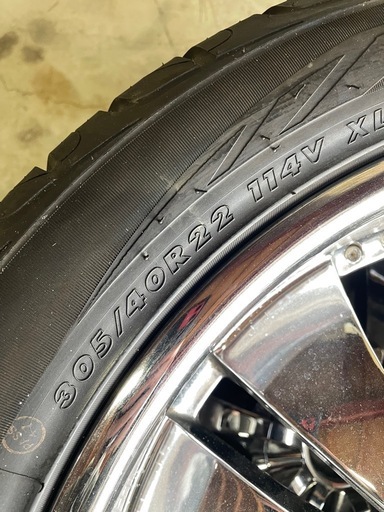 ランクル等に　ホイール 305/40/22インチ