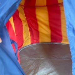 プレイハウス型テント　IKEAの画像