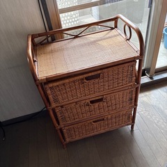 ラタンチェストの画像