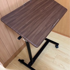 マルチサイドテーブル キャスター付 
の画像