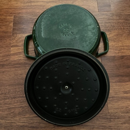 【取引完了】ストウブ(Staub) 「 ピコ ココット ラウンド グレー 22cm 」 両手 鋳物 ホーロー 鍋 無水調理 IH対応