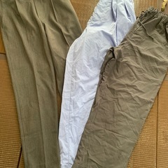 洋服まとめ売りの画像