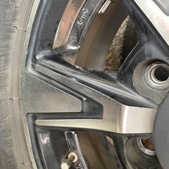 ハイエース、アルミのホイールの画像