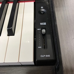 Yamaha 電子ピアノ CLP645DWの画像