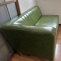 ニコアンドソファの画像