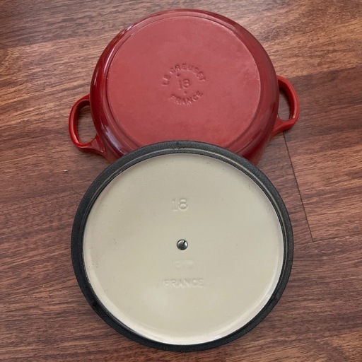 【4月末削除予定】最終価格 ル・クルーゼ(Le Creuset) 鋳物 ホーロー 鍋 ココット・ロンド 18 cm チェリーレッド ガス IH オーブン 対応