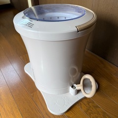 手動洗濯機の画像