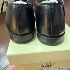 ハルタ　キッズ　HARUTAKIDS 日本製　19 cm 19センチ　フォーマル  リボン　ストラップ　シューズ　の画像