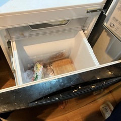 【2021年製】東芝 2ドア冷蔵庫 153L GR-T15BS（引取1000円／要清掃）の画像