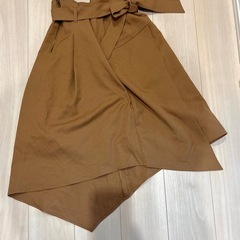 【セット売り】トップス＆膝下スカートの画像