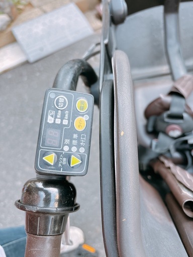 【中古】子供乗せ電動自転車(3人乗り)