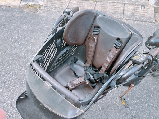 【中古】子供乗せ電動自転車(3人乗り)