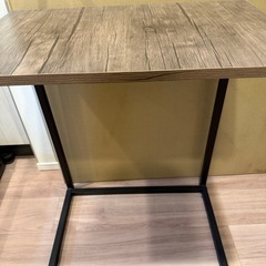 サイドテーブルの画像