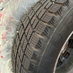 ホイール付き　スタッドレスタイヤの画像