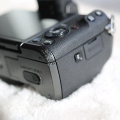 Canon EOS M5 ミラーレス一眼カメラ（本体のみ）
の画像